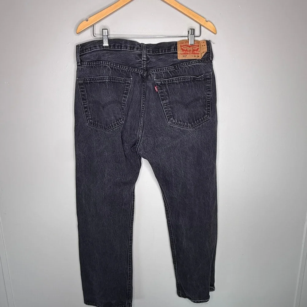 Vintage Levis 501 Button Fly Jeans 36x30 Black Faded Denim Straight Leg Mens